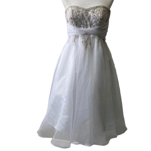 Alfred Angelo Sapphire White Tea Length Dress - Picture 2 of 16